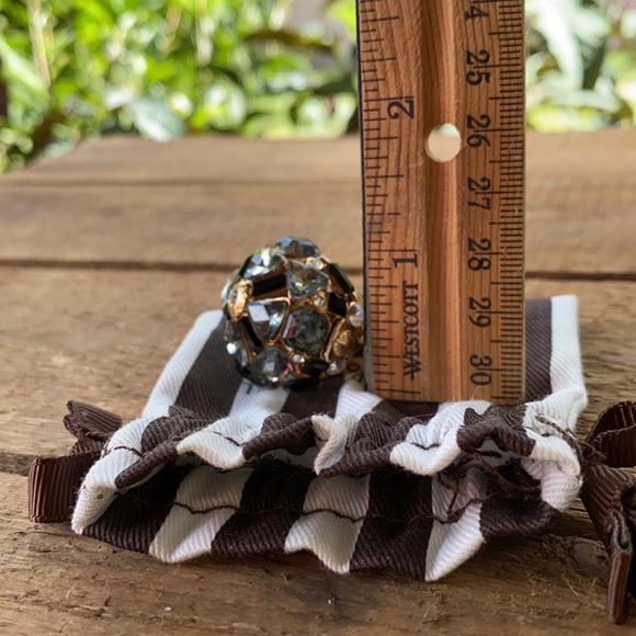 Henri Bendel Windsor Deb Gold Crystal Ring Size 9 - Picture 12 of 17